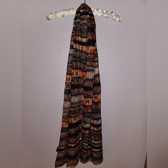 Patterned Lightweight Scarf - Picture 2 of 2